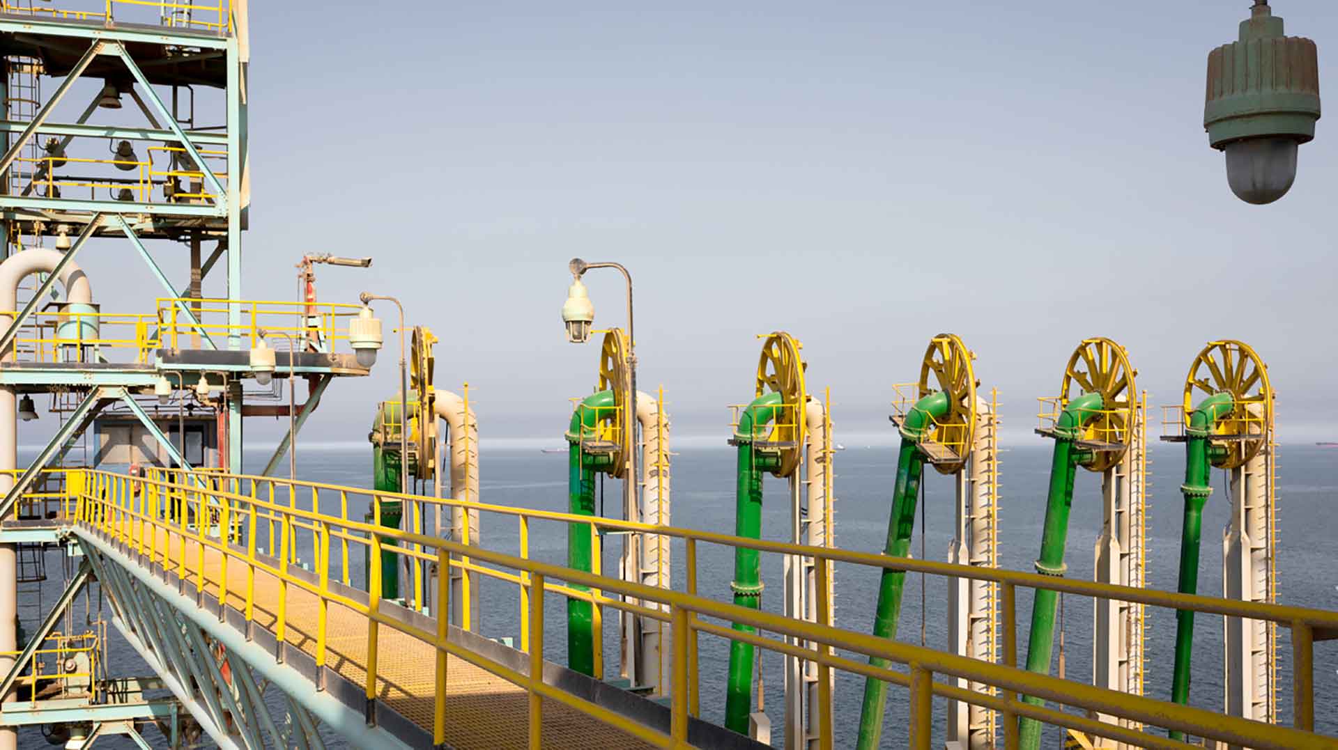 Divers also support offshore construction by installing and maintaining subsea production systems, such as pipelines, umbilicals, floating structures, and offshore platforms. 