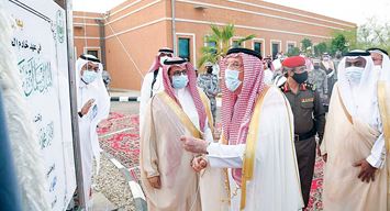 كورنيش بيش .. حدائق وملاعب ومرافق للصيادين بمواصفات عالية