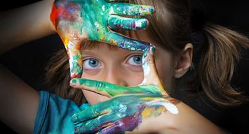 أطلق روح الفنان التي في طفلك