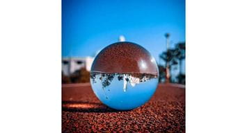 كورنيش الخبر في عين كرة بلورية