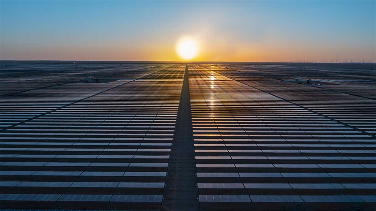 أرامكو السعودية تستثمر بحصة 30% في محطة سدير للطاقة الشمسية