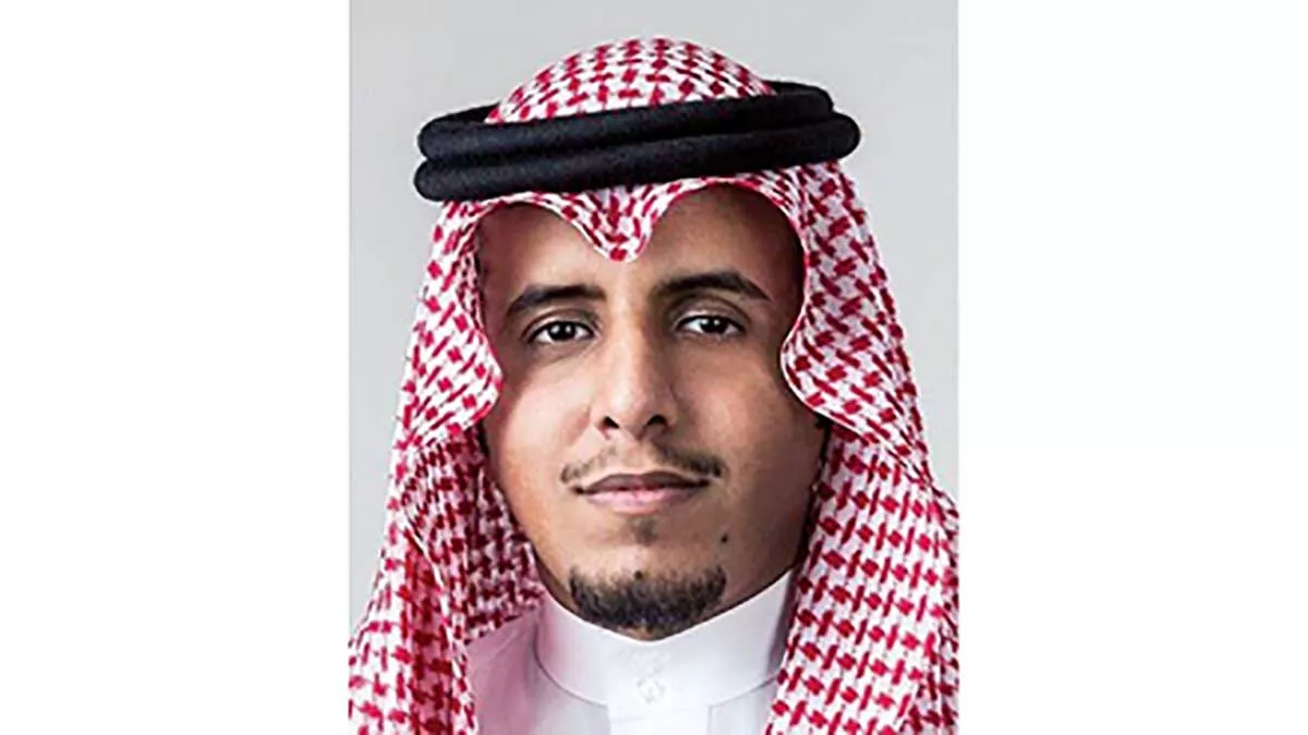 إطلالة: دعوا معارفكم تتخطى مكاتبكم!