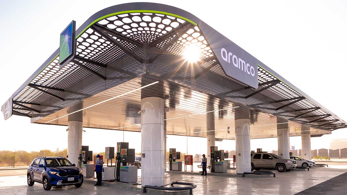 1st gas station to open for the public in Riyadh 2