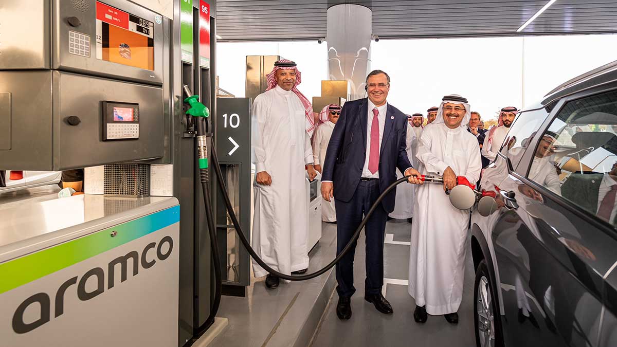 1st gas station to open for the public in Riyadh