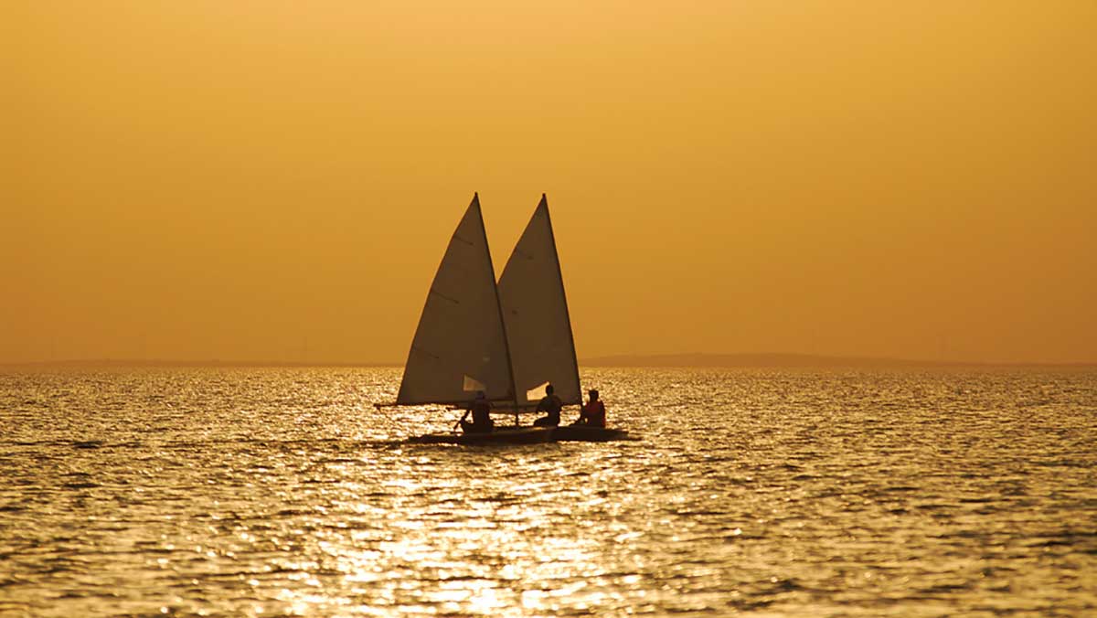 حوارية الريح والبحر