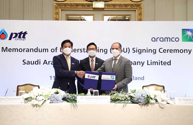 أرامكو السعودية و(بي تي تي) التايلاندية تعززان التعاون في مجال الطاقة