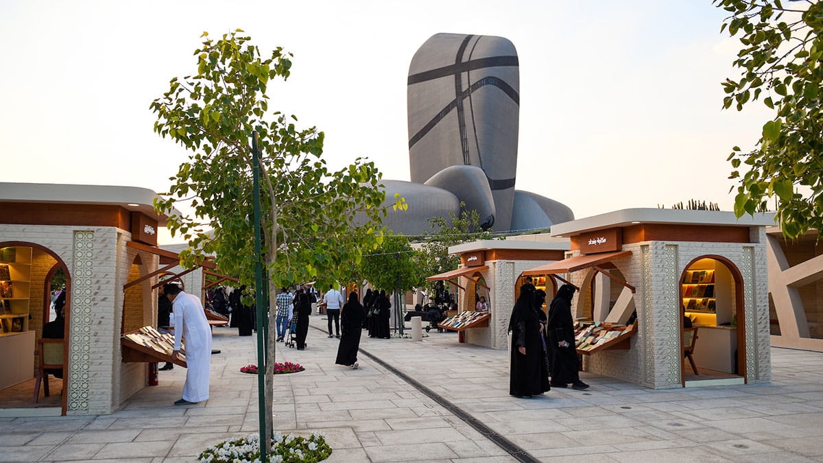 إثراء يعيد أمجاد المتنبي بحضور يتجاوز 10 آلاف زائر 