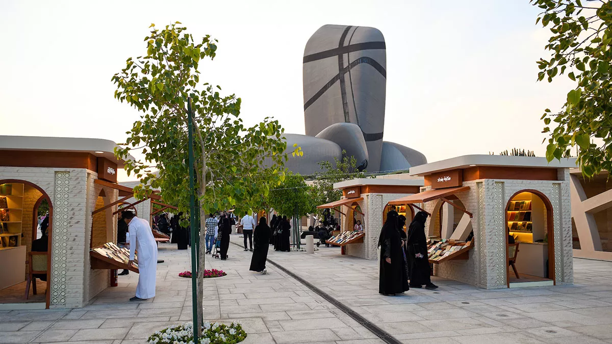 إثراء يعيد أمجاد المتنبي بحضور يتجاوز 10 آلاف زائر 