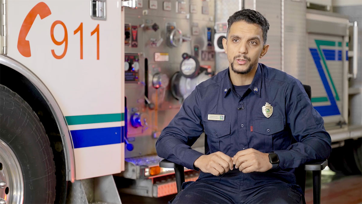 فيديو: تعرّف على عبدالله، أحد رجال الإطفاء في أرامكو