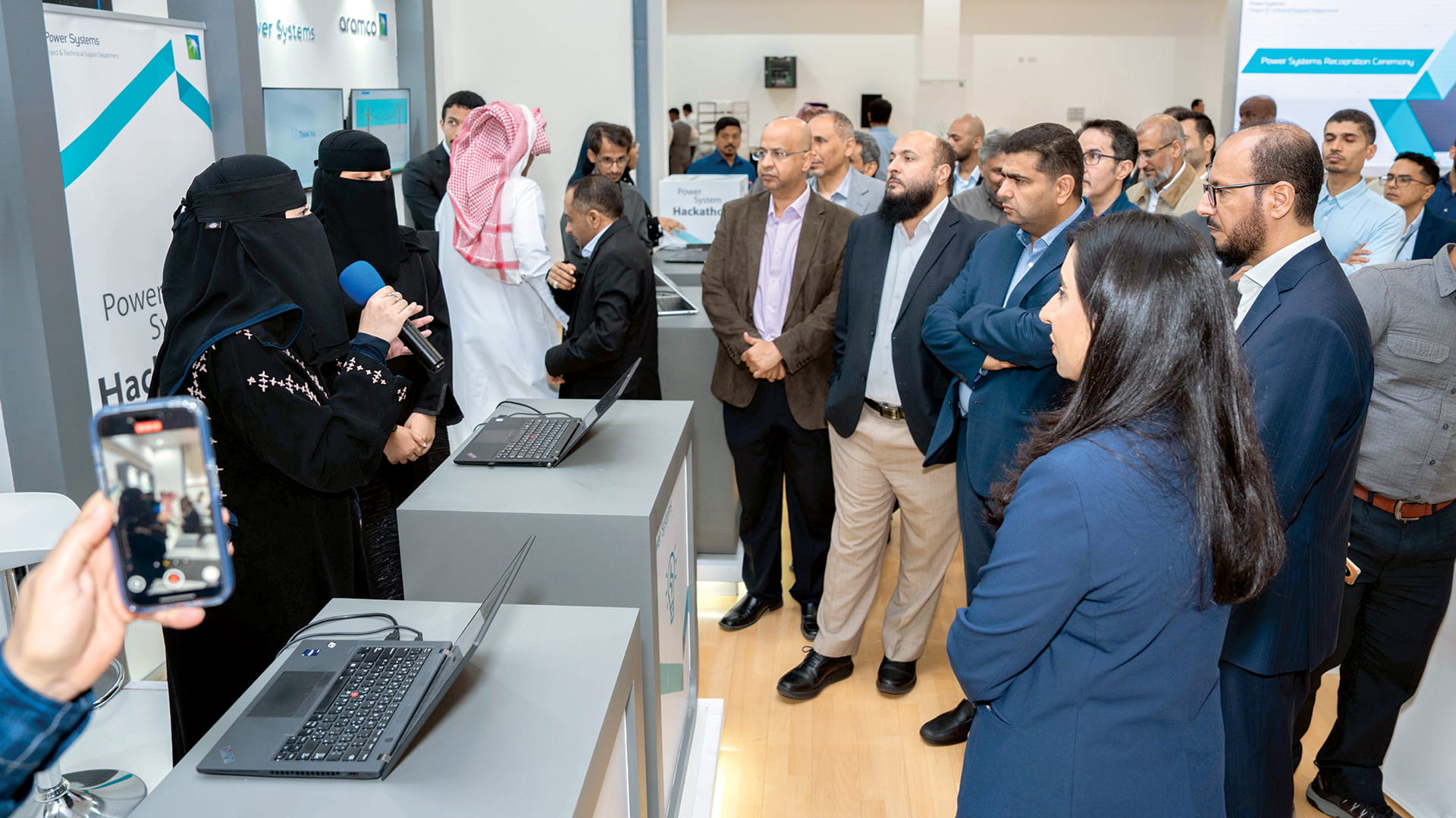 دائرة أنظمة الطاقة تكرّم الموظفين أصحاب الإسهامات الاستثنائية