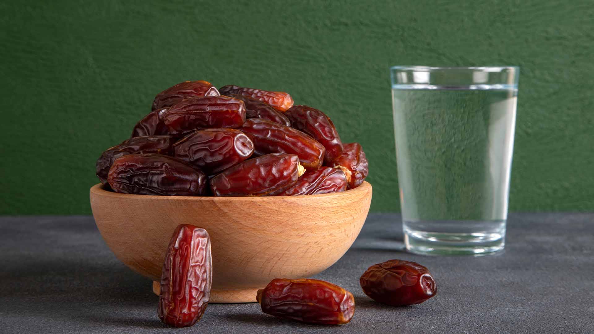 التغذية الجيدة وتجنب الجفاف خلال صيام شهر رمضان المبارك