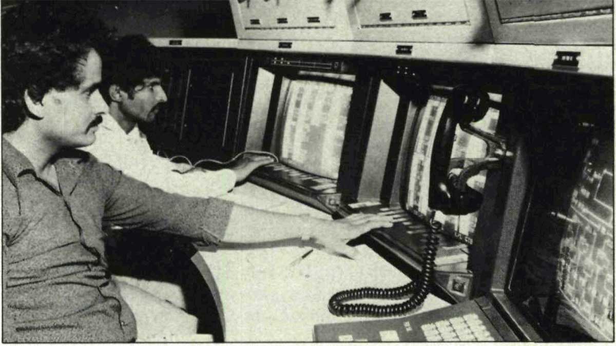 Arabian Sun June 11, 1986 RT sulfur control room