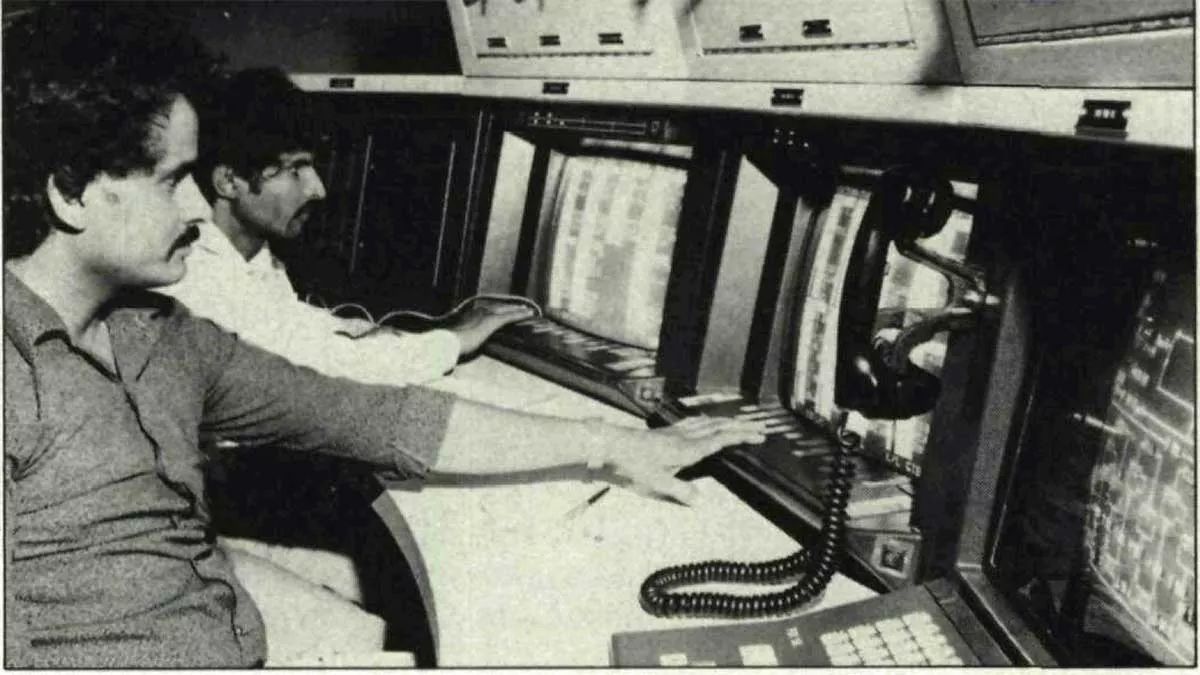 Arabian Sun June 11, 1986 RT sulfur control room