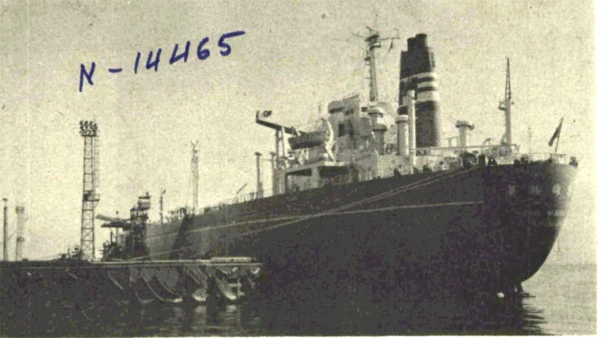 1966 LGP tanker in Ras Tanura Aramco Japan