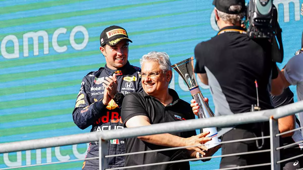 F1-Austin-Texas-Al-Qahtani-trophy-presentation