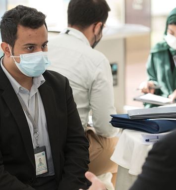 إتاحة المجال للشباب لإبراز قدراتهم وتطوير مهاراتهم القيادية