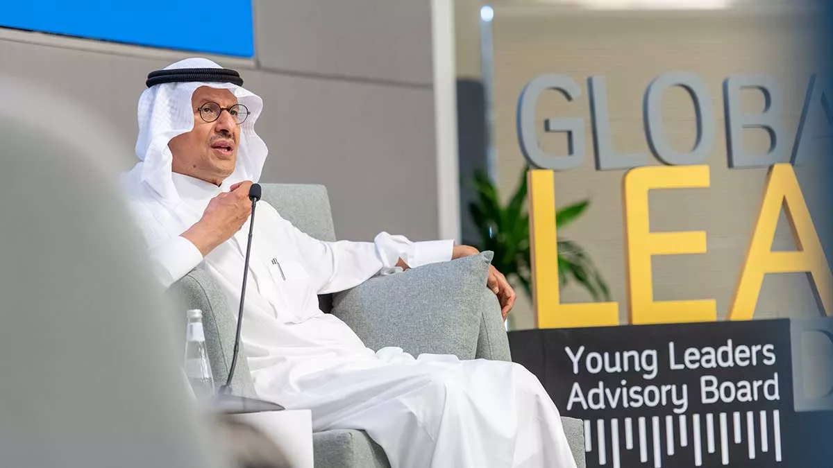 HRH Prince Abdulaziz the Minster of Energy speaks to members of Aramco's Youth Leader Advisory Board
