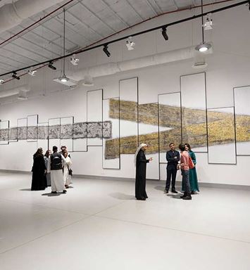 إثراء يزيح السِتار عن العمل الفائز بجائزته للفنون