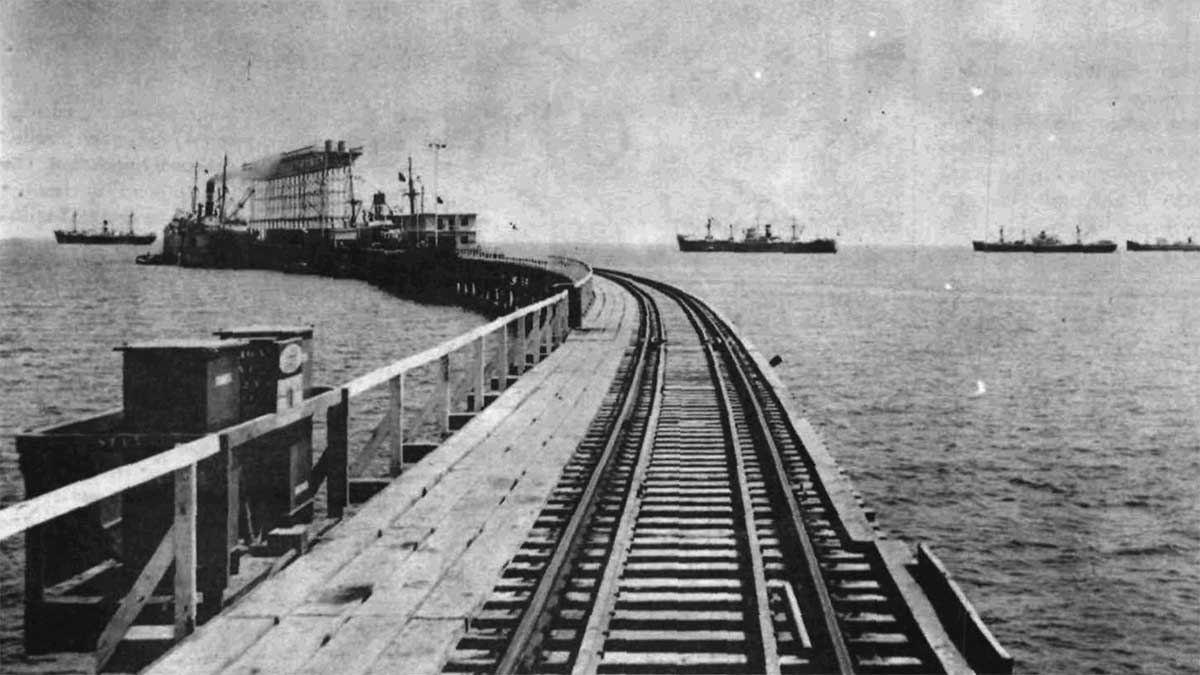 June 1952 Dammam Pier activity