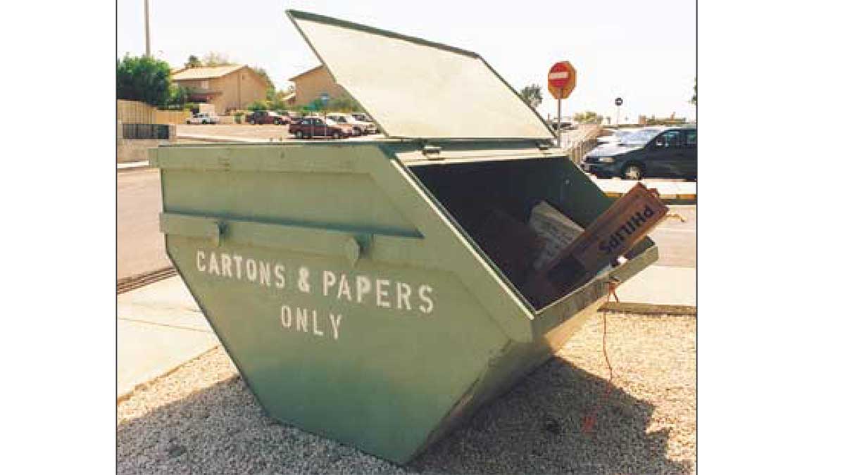 2002 Aramco celebrates 10 years of recycling program