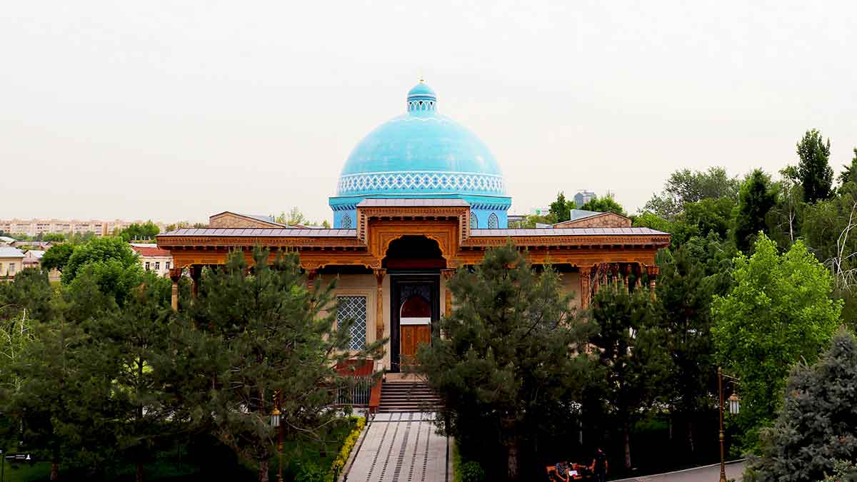 Uzbekistan Tashkent_Alisher Navoi National Park_2