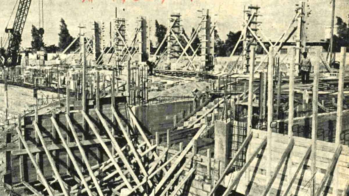 August 1967 al-Khobar telephone exchange being built