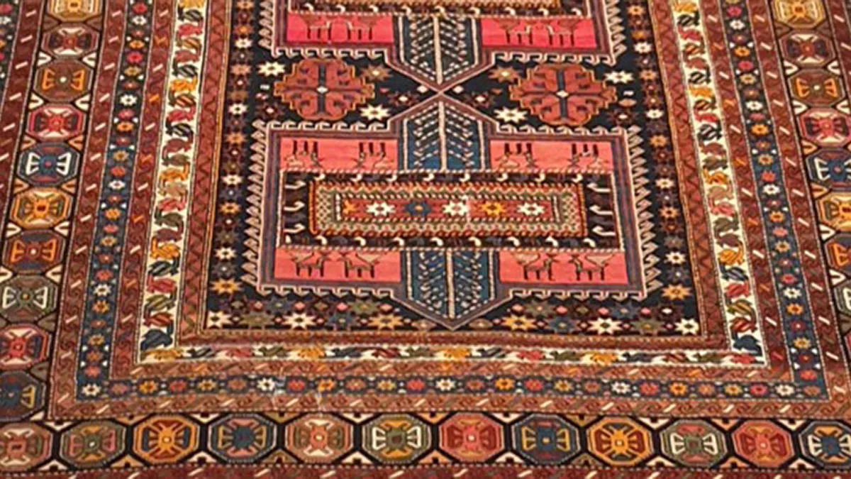 Travel-story-Azerbaijan-detail-of-carpet