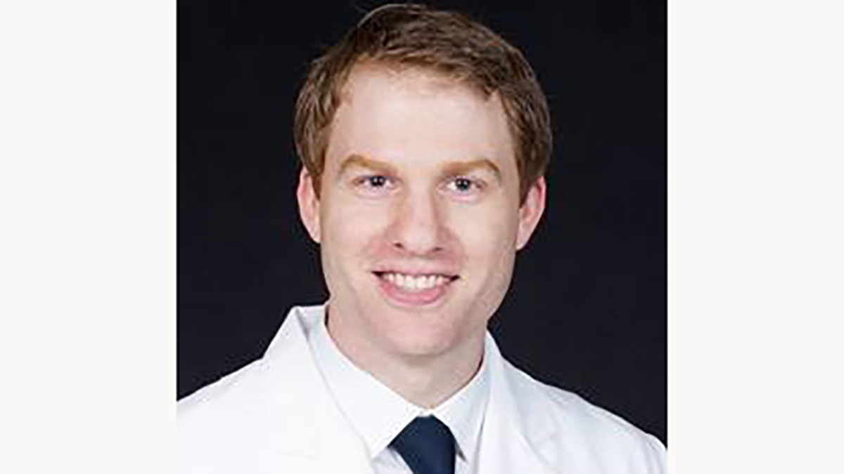Dr. Christopher Mecoli from JHM Johns Hopkins Aramco Healthcare visiting rounds