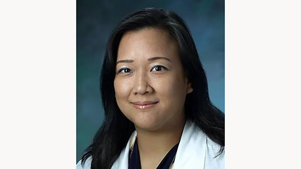 Dr. Karen C. Wang from JHM Johns Hopkins Aramco Healthcare visiting rounds