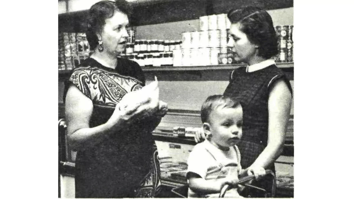 1955 Aramco information service launched at commissary in Dhahran