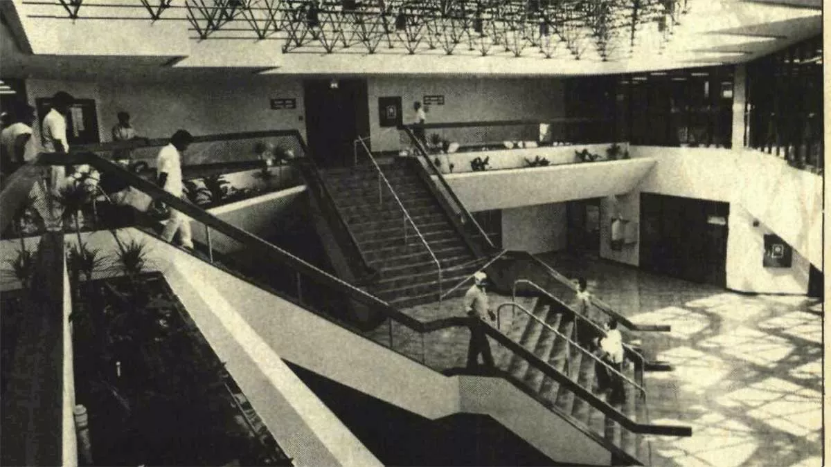This Day in History (1985): Al-Mujamma', Community Services Building opens in Dhahran
