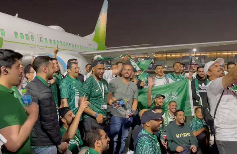 VIDEO: A victory song at the airport in Doha