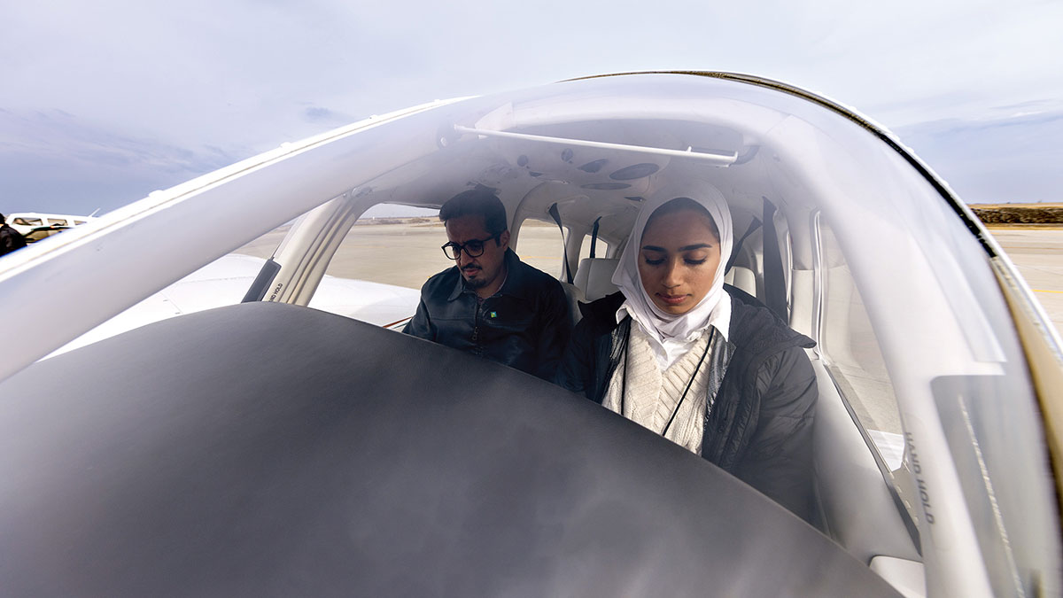 تخريج أول مجموعة من برنامج تدريب الفتيات الطيارات لأسطول أرامكو السعودية الجوي