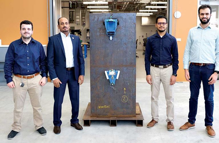مهندسو أرامكو السعودية يتوصلون إلى ابتكار للمعايرة الذاتية للصهاريج باستخدام الروبوت 