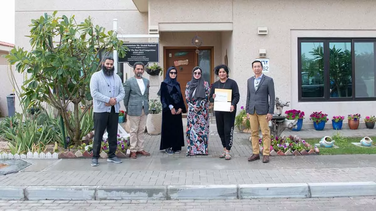 Sadia Shahid best yard in Dhahran group shot second place