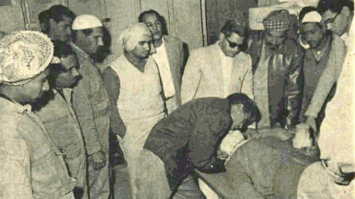 1967 work-site health meeting CPR class
