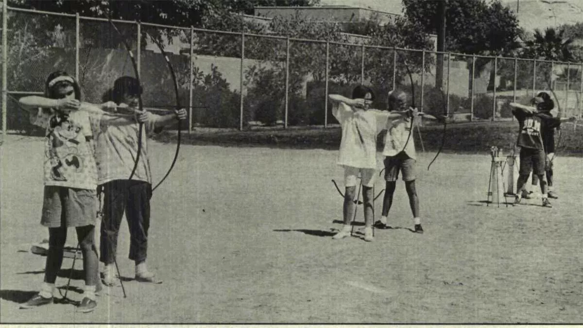 Archery lessons for the 1994 Aramco Schools intersession in April in Udahiliyah