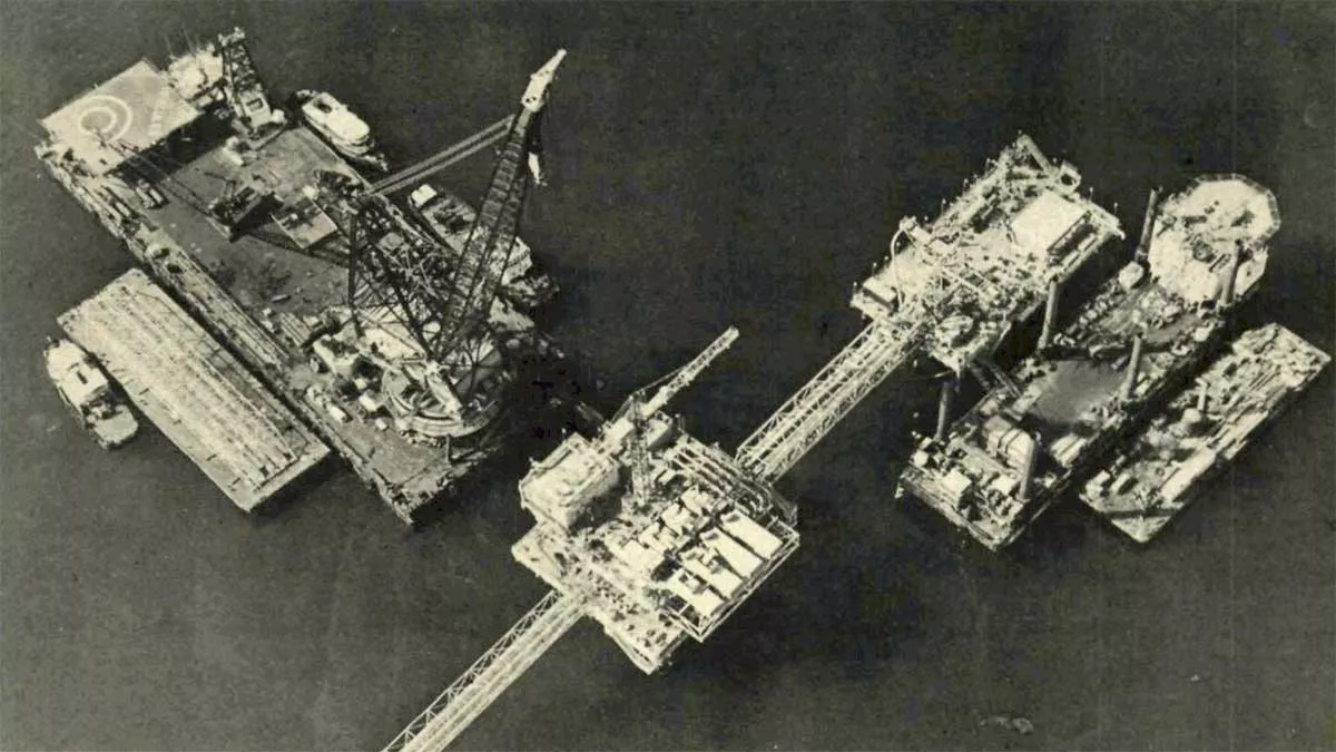 This Day in History (1978): Zuluf GOSP-1 Progress: 12 Lifts in Nine Days