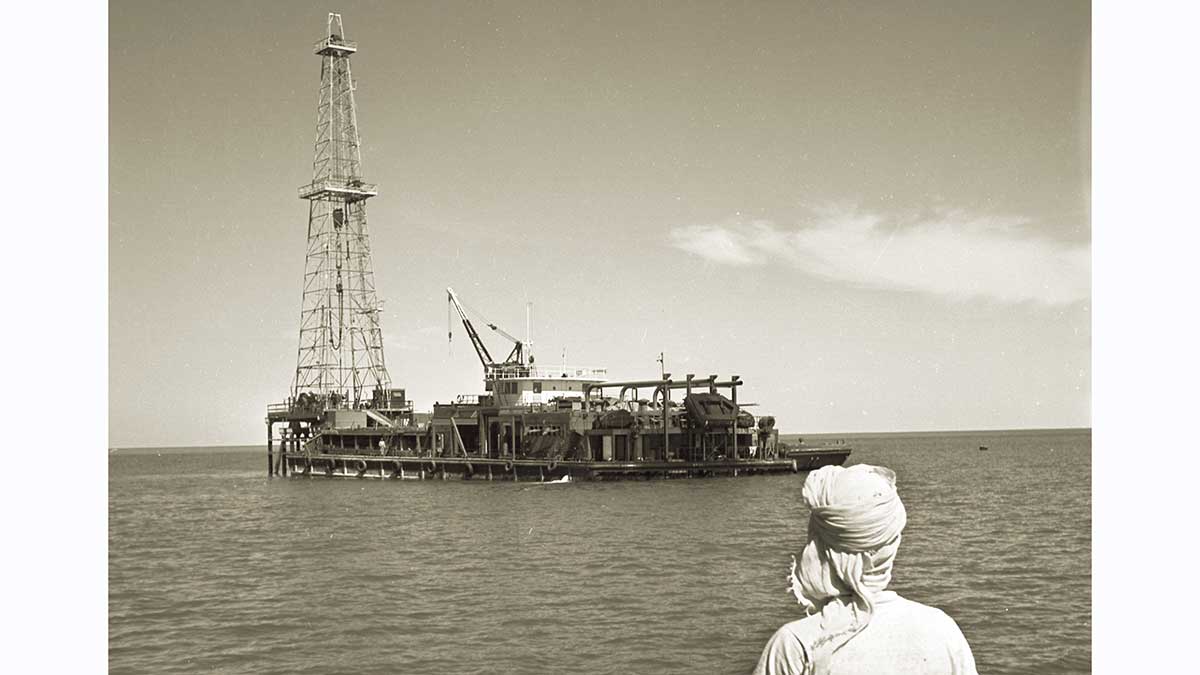 Safaniyah offshore field goes into production