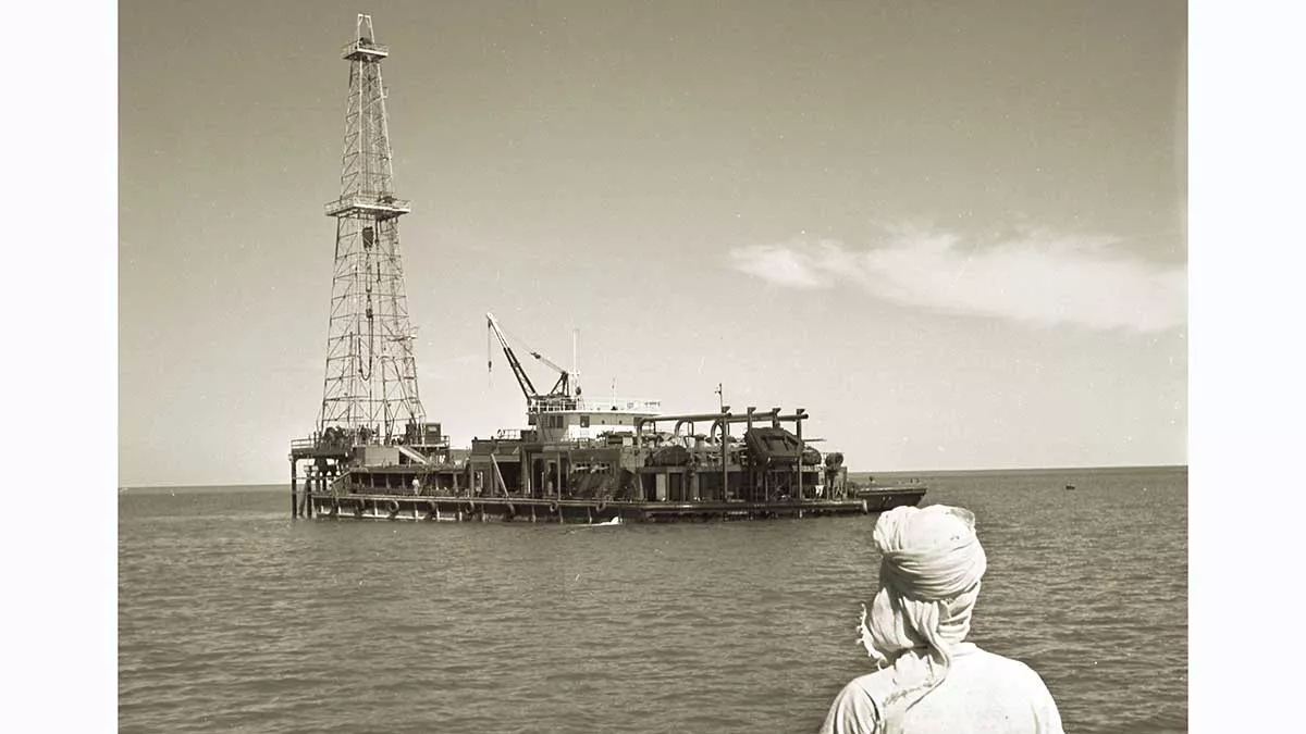 Safaniyah offshore field goes into production