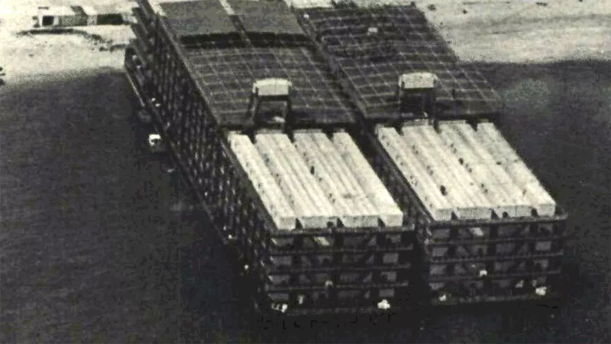 Floating residential barges 1978