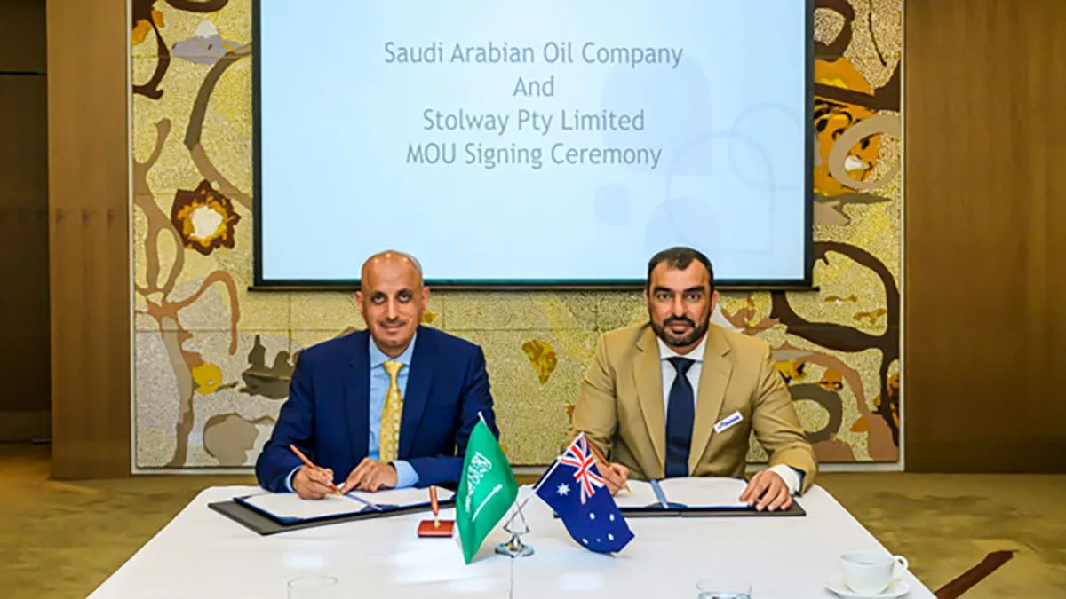 Mohammed Al-Huraish, left, and Zaheer Juddy, director of Stolway Pty Ltd, signed the MoU