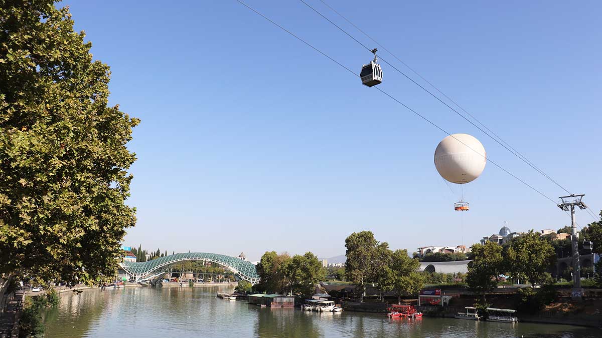 Aramcon Travel Tbilisi Peace Bridge