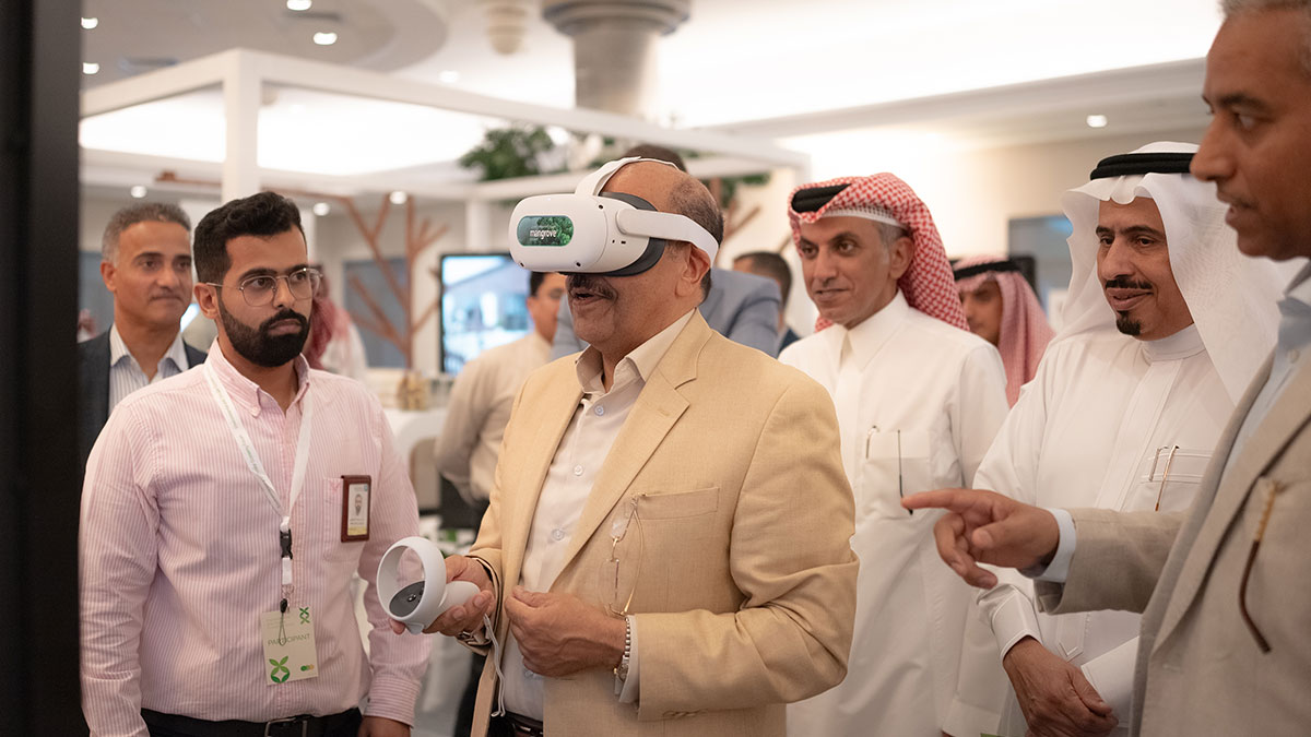 Khaled A. Al-Buraik at Southern Area Environmental Forum in Abqaiq