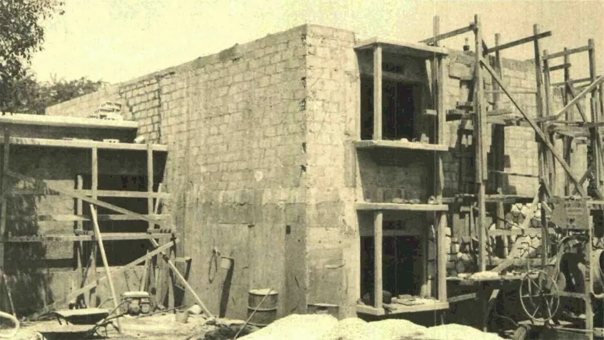 1974 Hamilton House construction in Dhahran