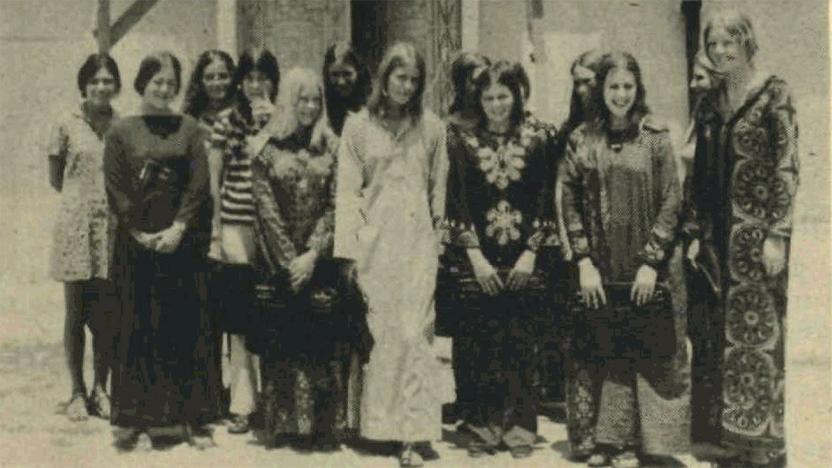 August 1972 Aramco school children donate to Dammam girls school