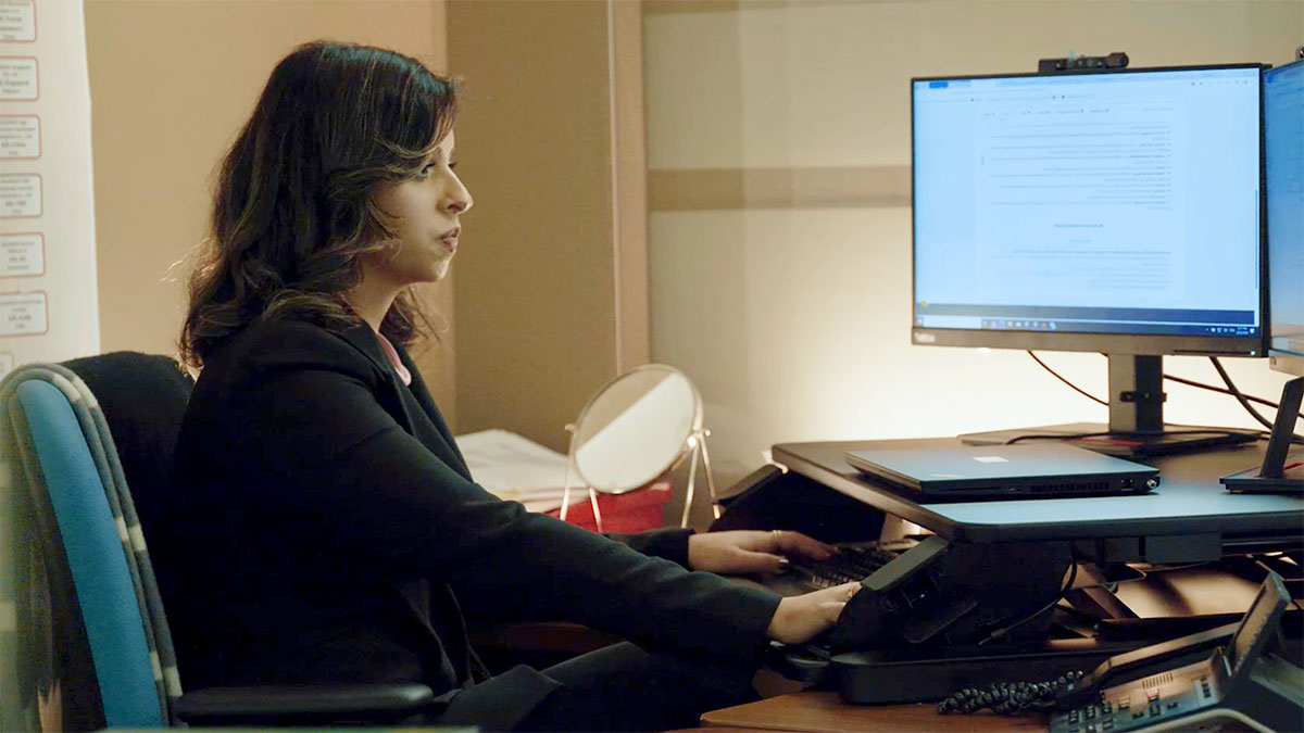 فيديو: تعرف على عبير، مستشارة قانونية في الإدارة القانونية