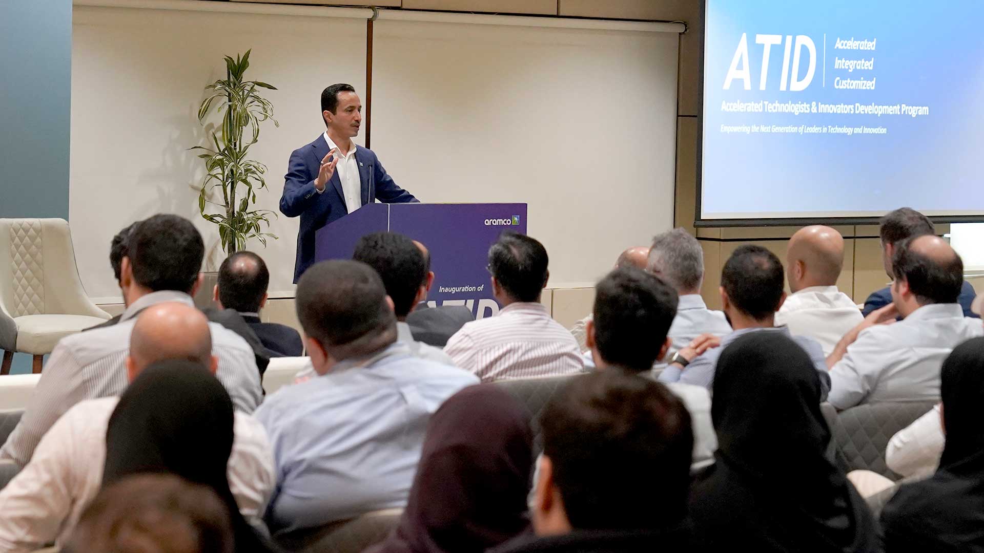 برنامج تسريع تطوير التقنيين والمبتكرين في دائرة التنسيق والإشراف التقني