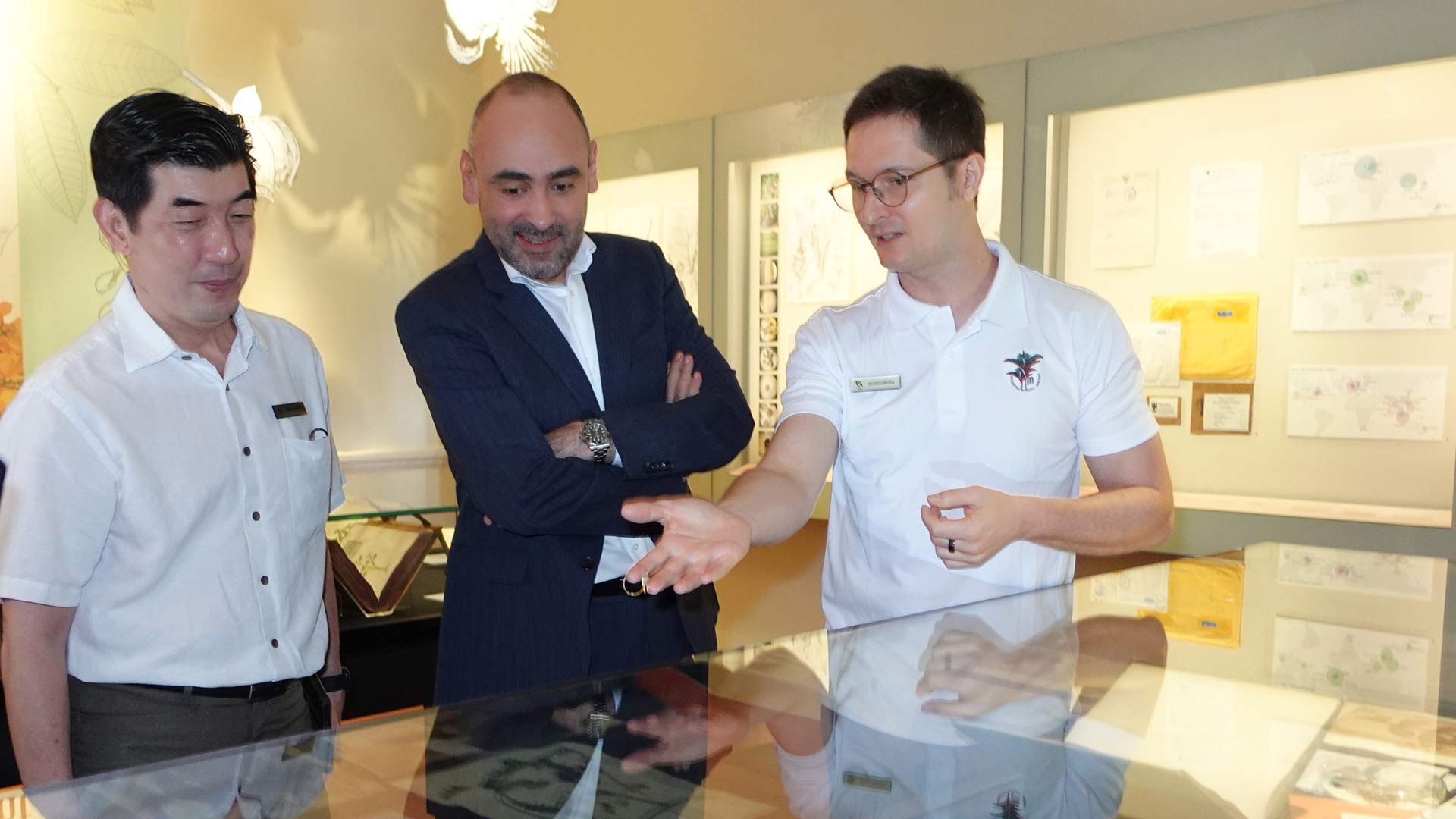 Aramco Asia and NParks launch Singapore Botanic Garden’s ‘Pressing Plant Matters’ exhibition