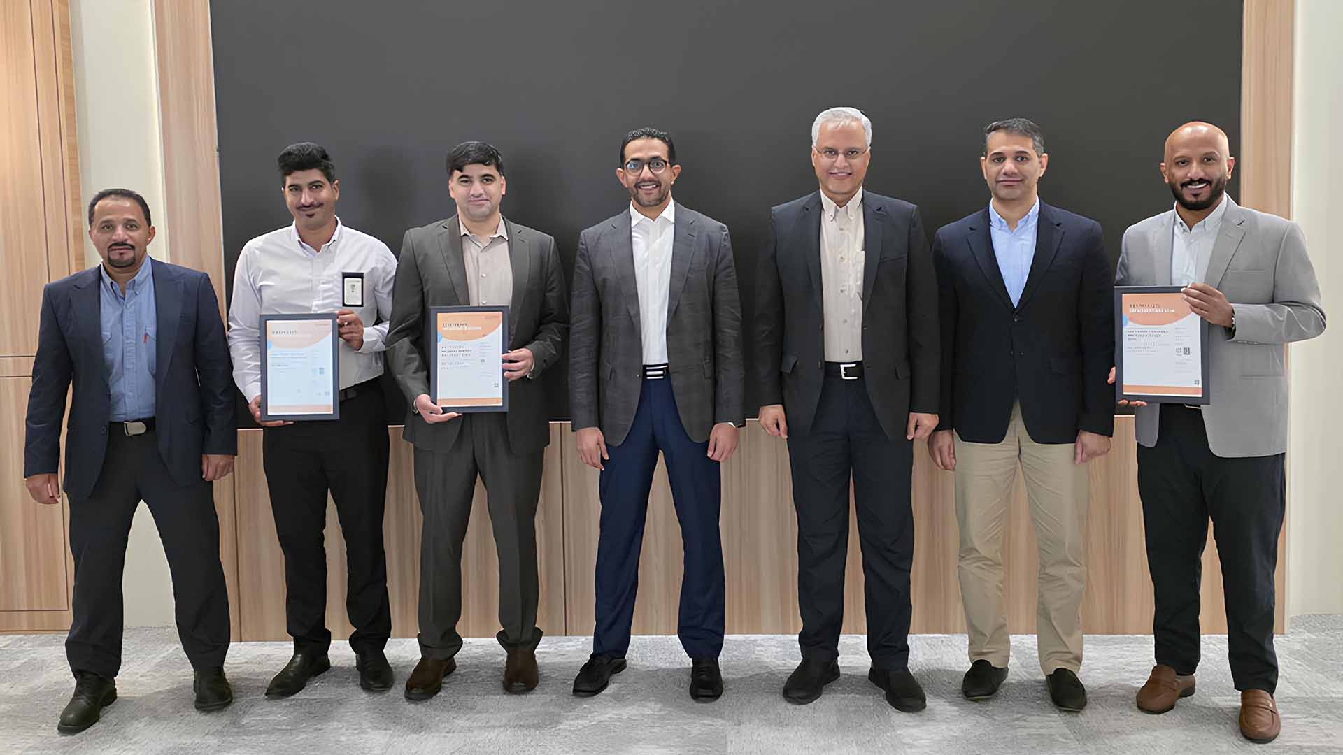 إدارة خدمات المواد تحقق إنجازًا بالحصول على سبع شهادات أيزو خلال عام 2025